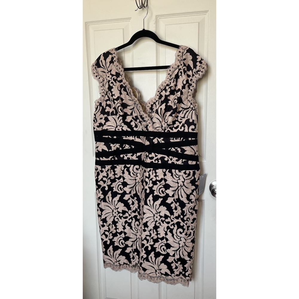 Tadashi Shoji Lace Formal Sheath Cocktail Dress V Neck Nude Black Women's 14 NWT